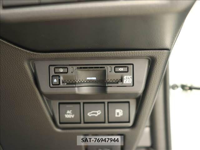 Toyota PRIUS PHV 2024-06 366805-6