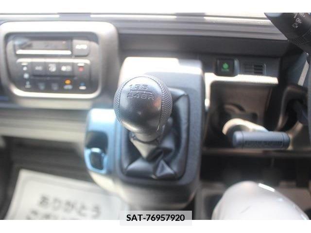 Honda N-VAN 2019-06 384459-3