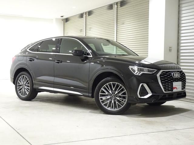 Audi Q3 2021-03 17042-4