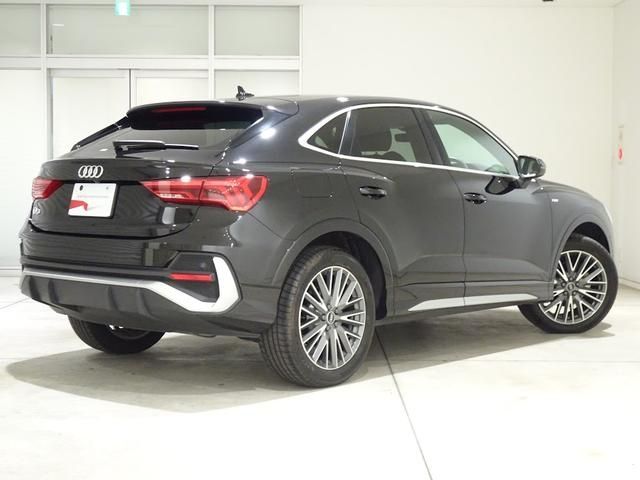Audi Q3 2021-03 17042-1
