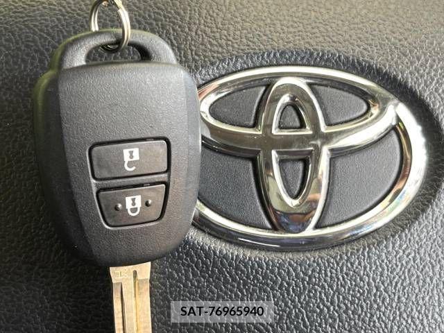 Toyota AQUA 2019-08 292105-7