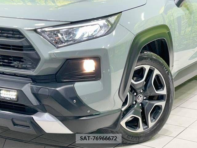 Toyota RAV4 2021-01 332725-12