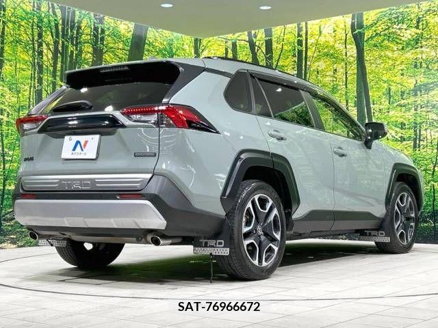 Toyota RAV4 2021-01 332725-17