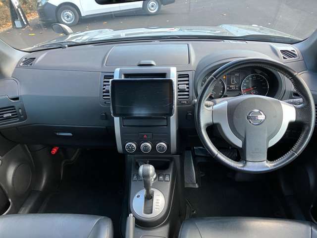 Nissan X-TRAIL 2011-11 190892-11
