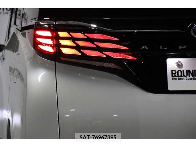 Toyota ALPHARD 2024-01 374891-7