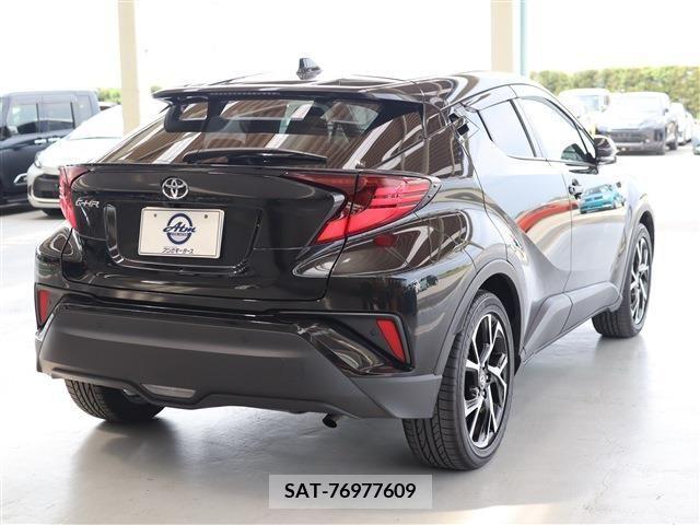 Toyota C-HR 2023-02 264194-6