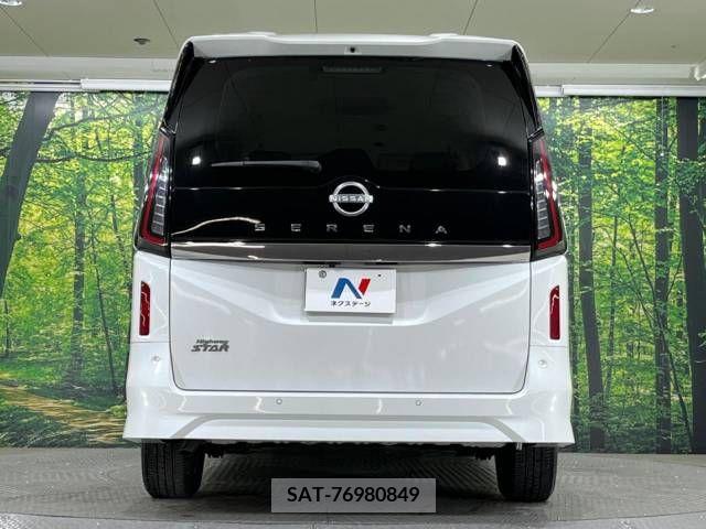 Nissan SERENA 2022-12 284286-15