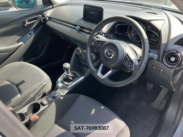 Mazda DEMIO 2017-01 232133-1