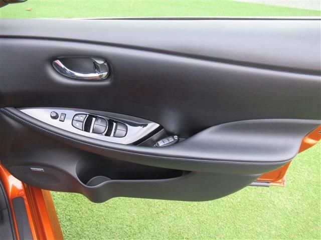 Nissan LEAF 2020-02 28568-25