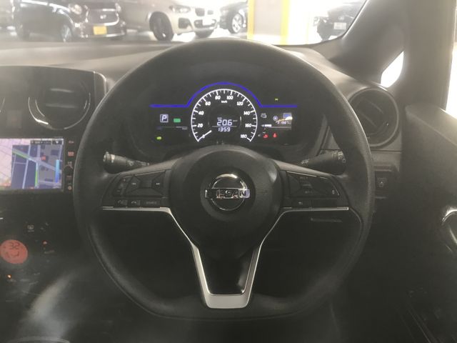 Nissan NOTE 2018-10 192676-13