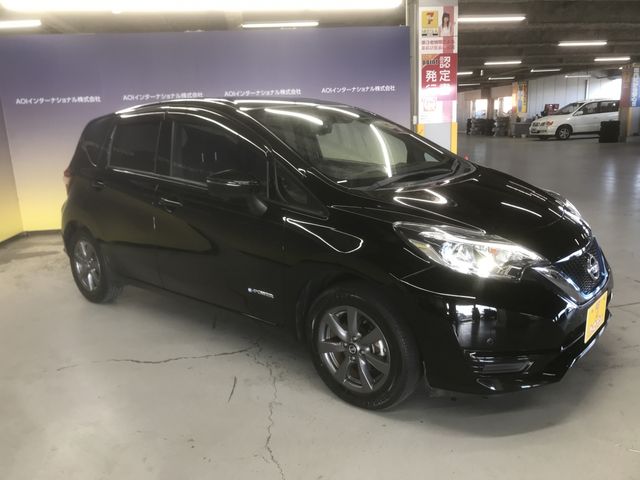 Nissan NOTE 2018-10 192676-10