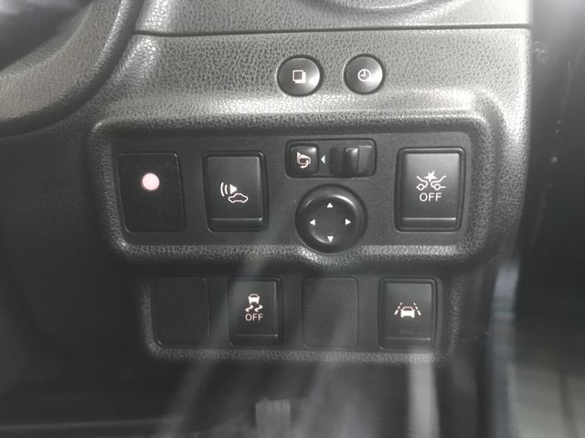 Nissan NOTE 2018-10 192676-16