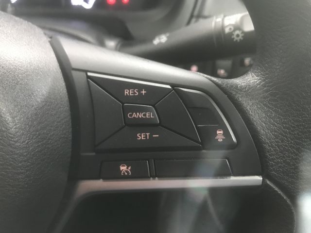 Nissan NOTE 2018-10 192676-14