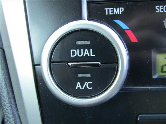 Toyota CAMRY HYBRID 2013-08 193218-8