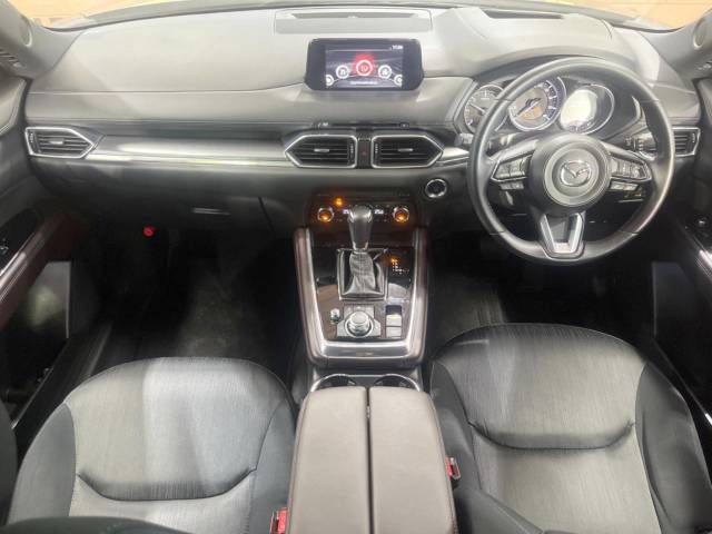 Mazda CX-8 2018-03 16986-1
