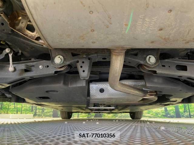 Toyota PRIUS 2019-09 322551-19