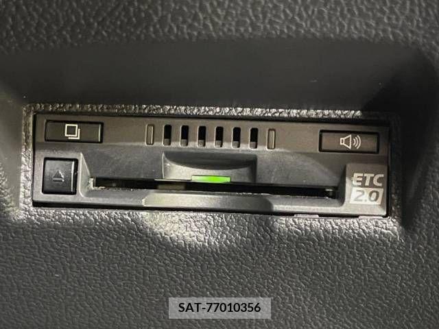 Toyota PRIUS 2019-09 322551-5