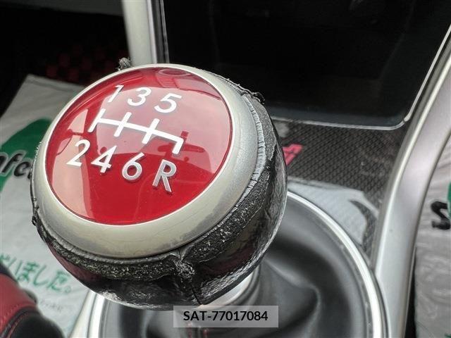 Subaru WRX STI 2014-11 208803-5