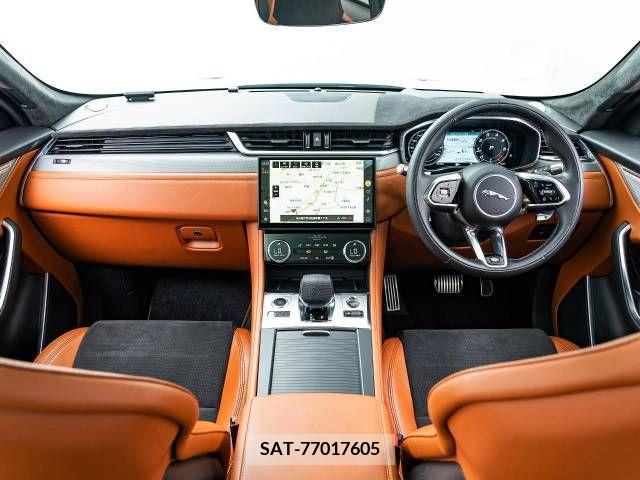 Jaguar F-PACE 2021-10 206453-1