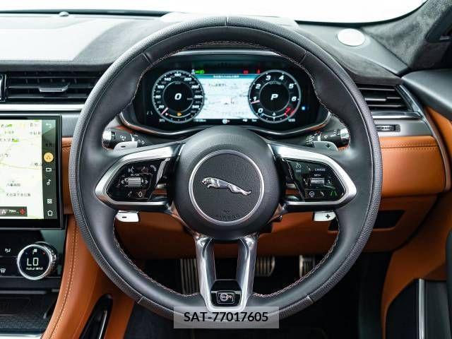 Jaguar F-PACE 2021-10 206453-13