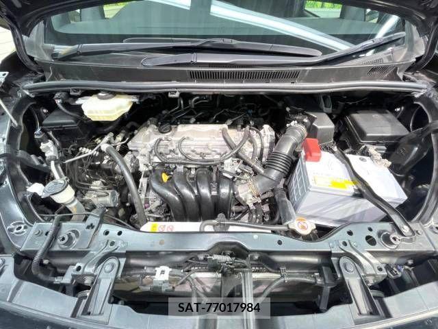 Toyota VOXY 2018-07 241490-18