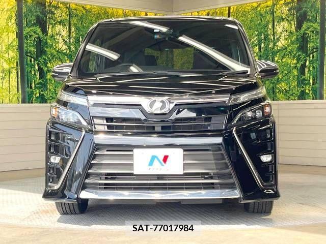 Toyota VOXY 2018-07 241490-14
