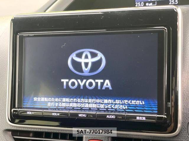 Toyota VOXY 2018-07 241490-4