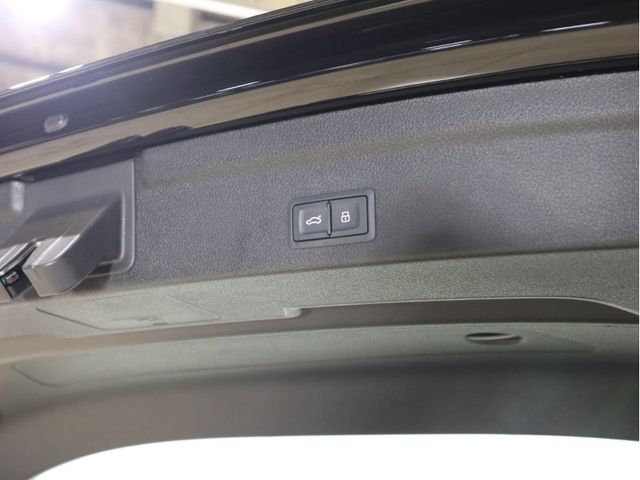 Audi Q3 2021-07 193929-23