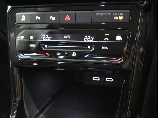 VolksWagen T-CROSS 2022-03 21024-23