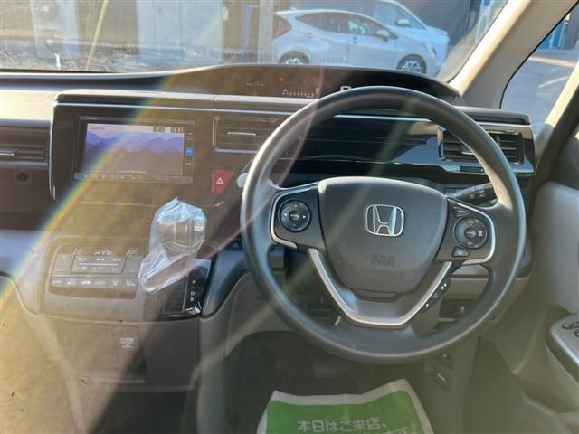 Honda e 2015-11 29162-1