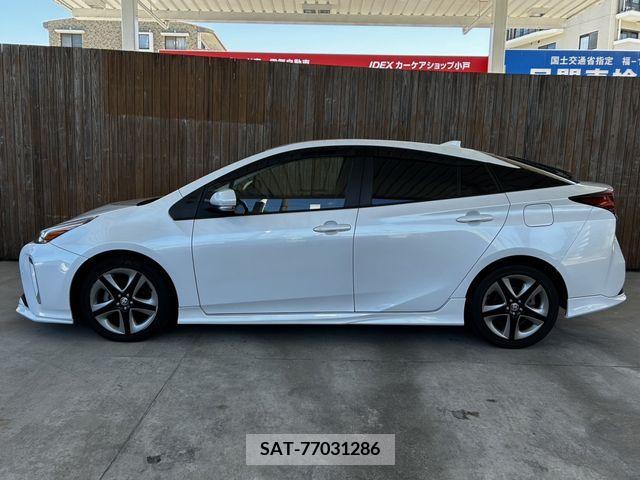Toyota PRIUS 2021-06 281739-7
