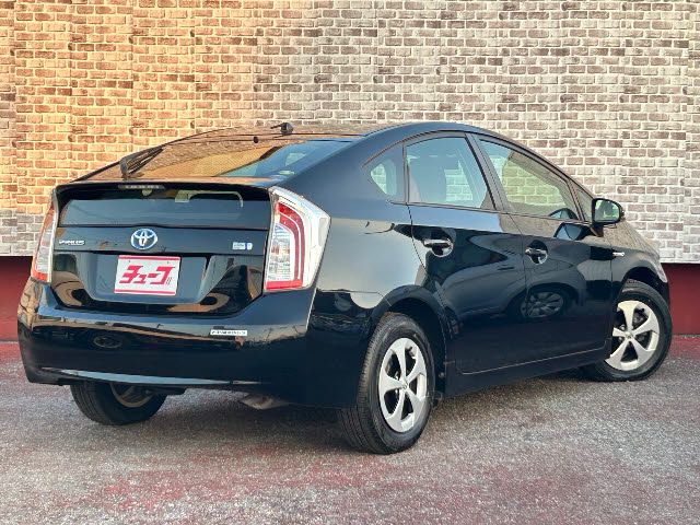 Toyota PRIUS 2014-10 192447-2