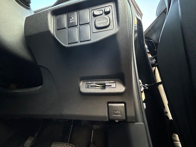Toyota PRIUS 2014-10 192447-10