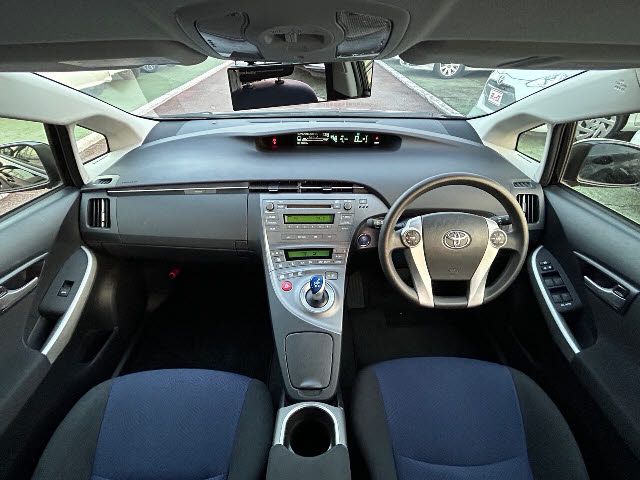 Toyota PRIUS 2014-10 192447-18
