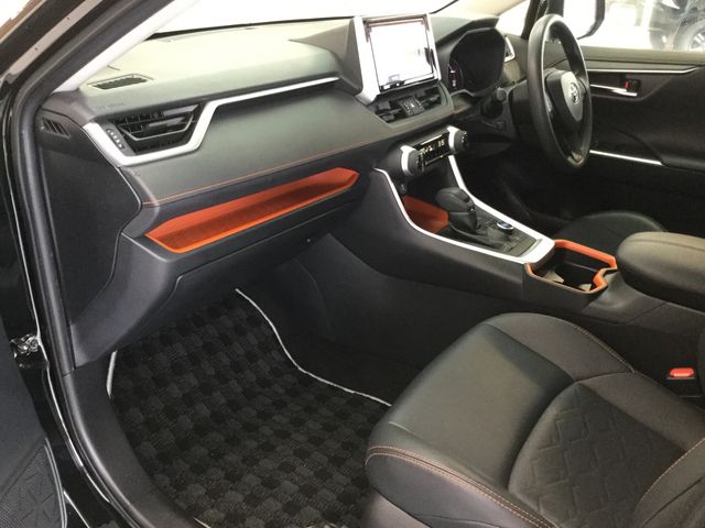 Toyota RAV4 2019-12 181156-18