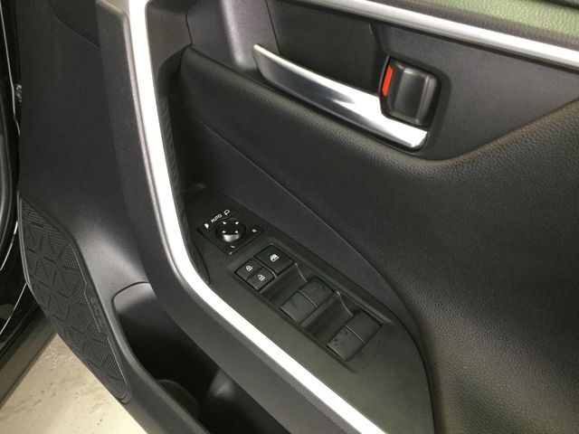 Toyota RAV4 2019-12 181156-9