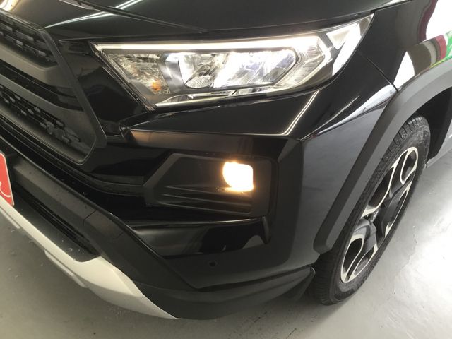 Toyota RAV4 2019-12 181156-26