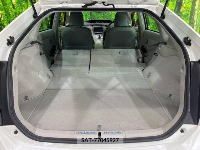 Toyota PRIUS PHV 2012-06 220666-11