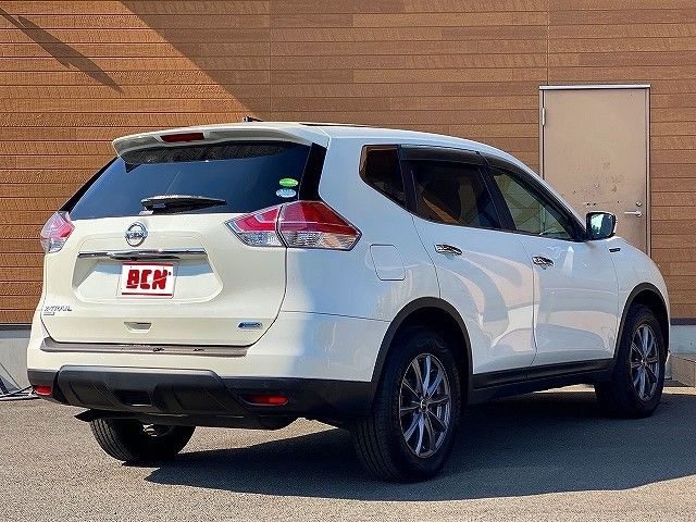 Nissan X-TRAIL 2015-02 21125-2