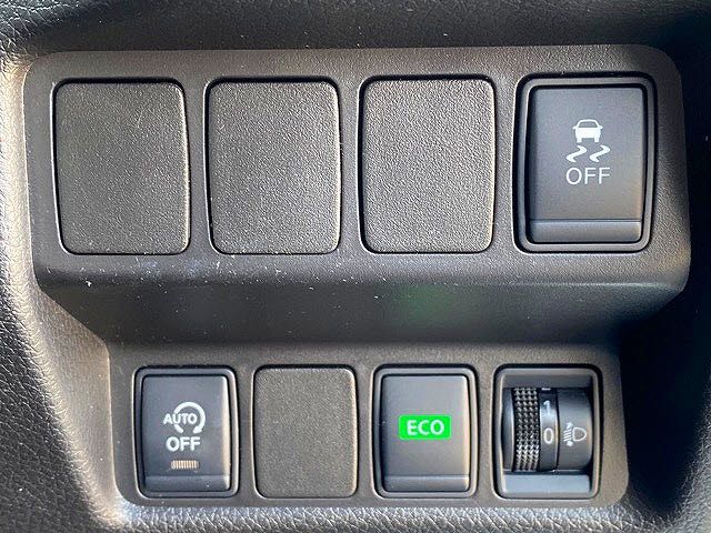 Nissan X-TRAIL 2015-02 21125-21