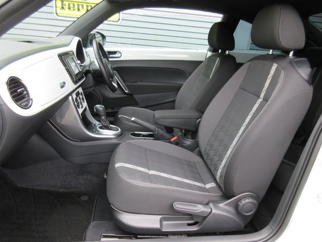 VolksWagen THE BEETLE 2018-11 1865-22