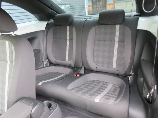 VolksWagen THE BEETLE 2018-11 1865-26