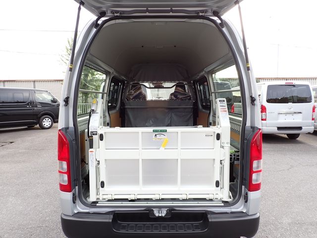 Toyota HIACE VAN 2018-10 193103-5