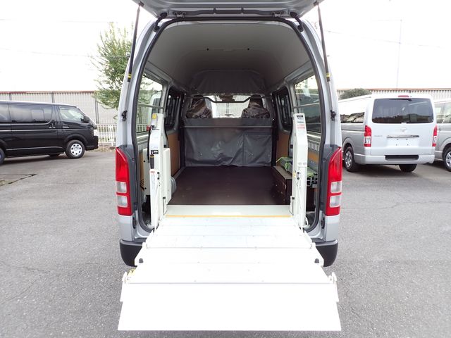 Toyota HIACE VAN 2018-10 193103-7