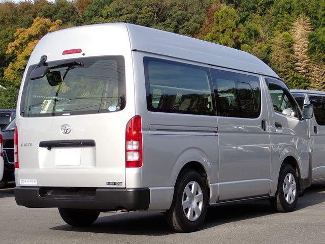 Toyota HIACE VAN 2018-10 193103-2