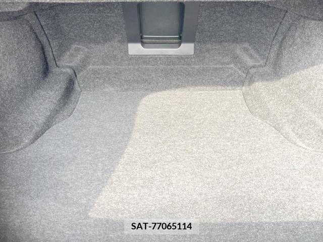 Nissan FUGA 2017-04 324781-11