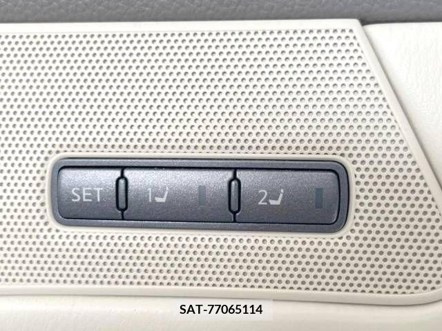 Nissan FUGA 2017-04 324781-8