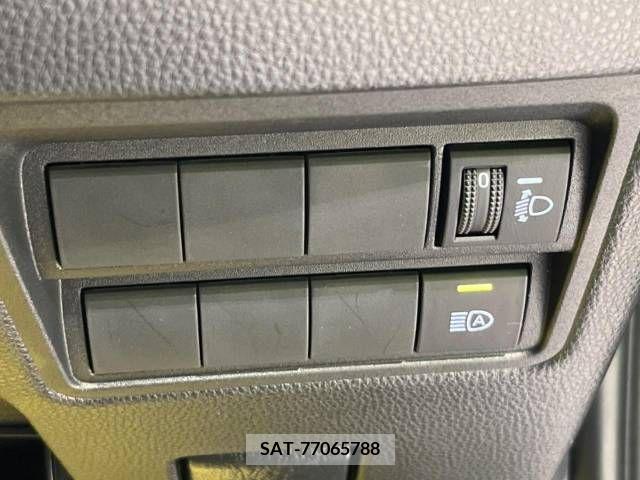 Toyota YARIS CROSS 2023-10 290955-6