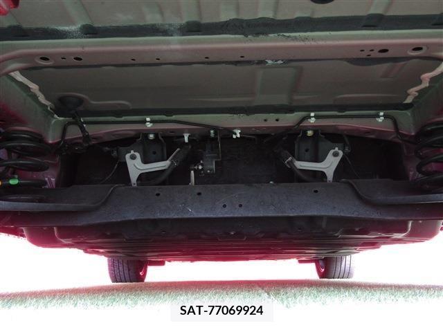 Nissan LEAF 2020-09 324810-21