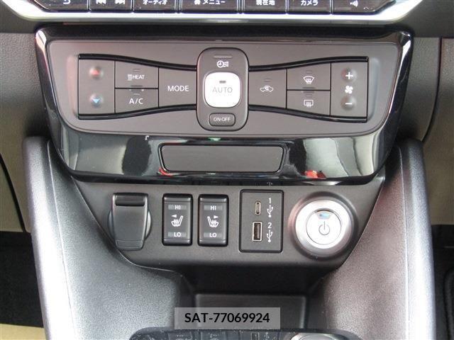 Nissan LEAF 2020-09 324810-13